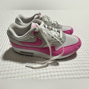 Nike Women's Pink and White Sneakers